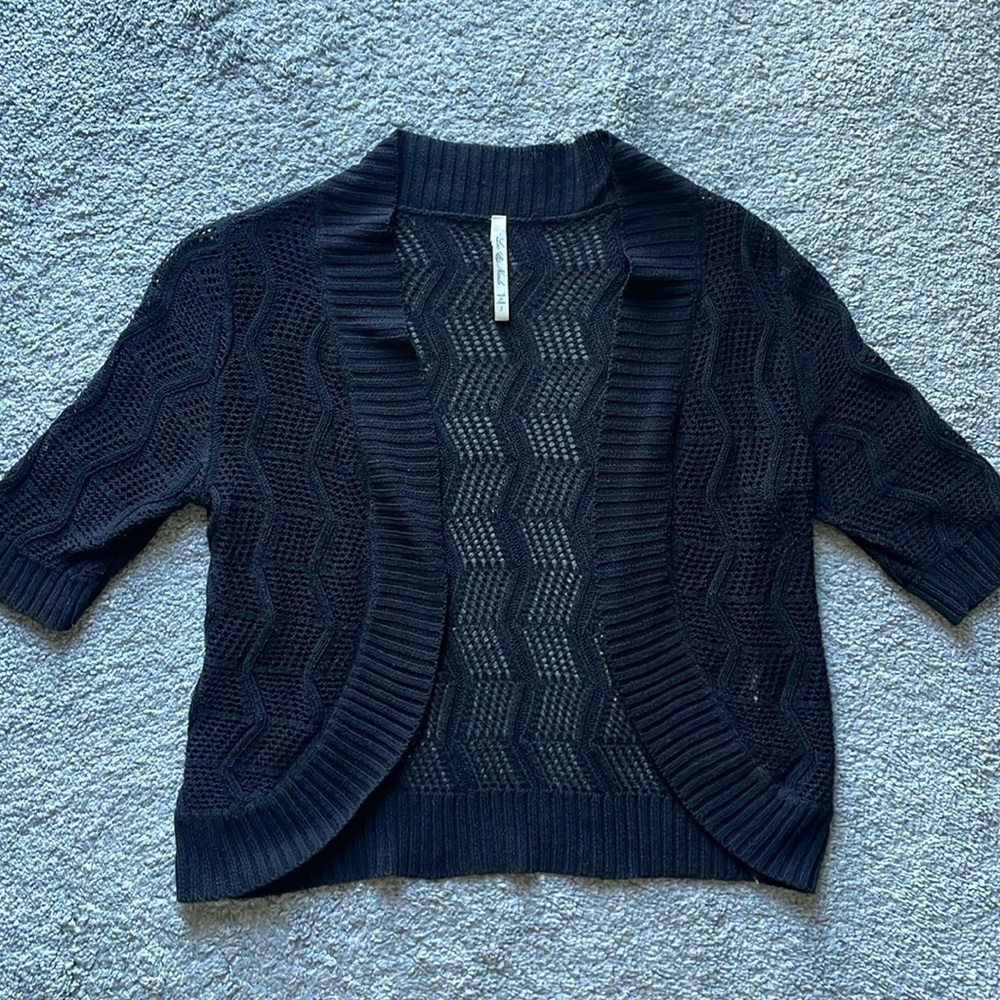 Leo & Nicole Black Open Weave Crochet Shrug Cardigan (Size S)